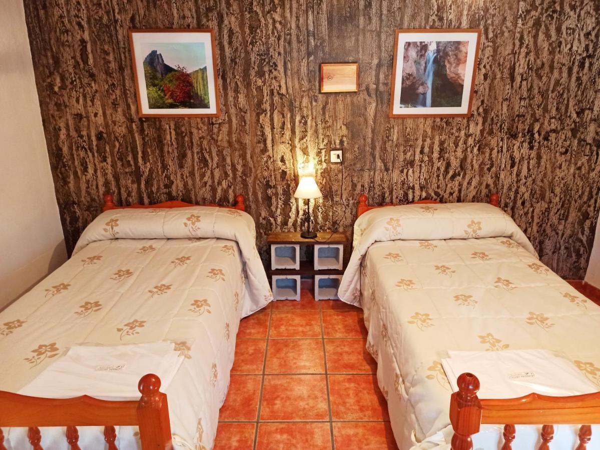 Hostal Cortijo Ramon Petra Nerpio Exterior foto